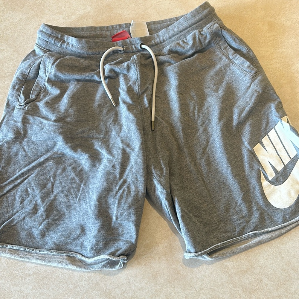 Nike club fleece shorts